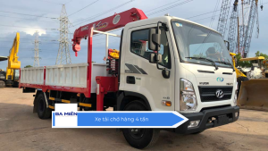 Xe tải chở hàng 4 tấn